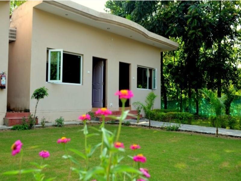 Kangs Nirvana Resorts And Spa Mahalpur Екстериор снимка
