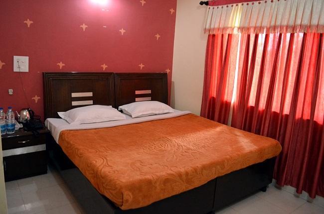 Kangs Nirvana Resorts And Spa Mahalpur Екстериор снимка