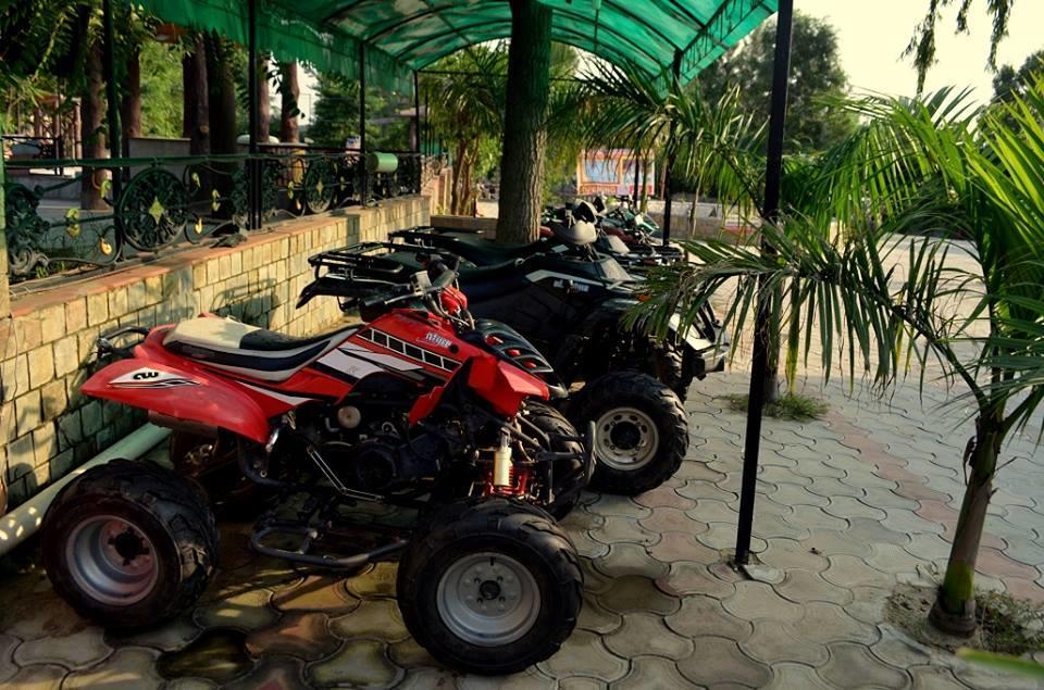 Kangs Nirvana Resorts And Spa Mahalpur Екстериор снимка