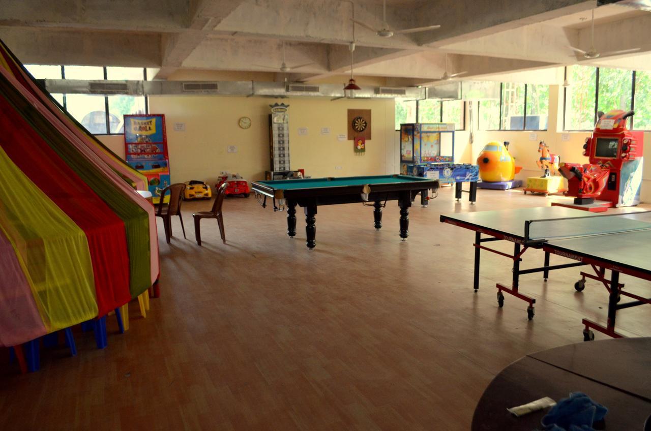 Kangs Nirvana Resorts And Spa Mahalpur Екстериор снимка